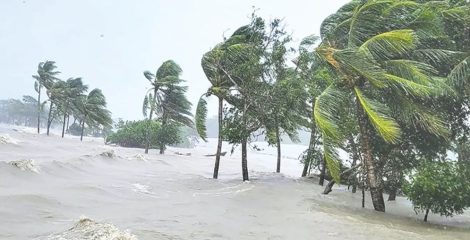 পাঁচ নদীর পানি বিপৎসীমার ওপরে, সাগরে সতর্কসংকেত