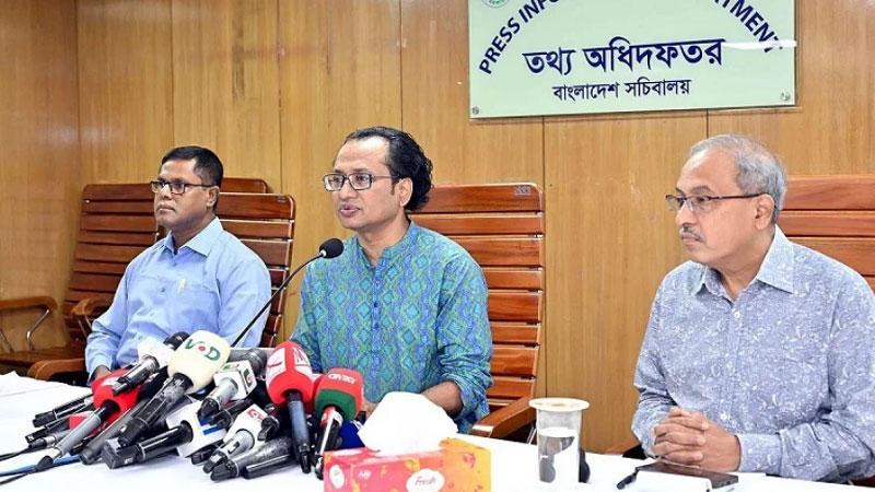 মেয়াদ শেষে রাষ্ট্রপতির বিরুদ্ধে আইনি পদক্ষেপে বাধা নেই: তথ্য উপদেষ্টা