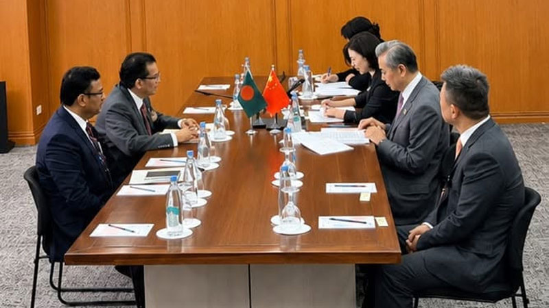 আসিয়ান ফোরামে তিন পরাশক্তির সঙ্গে পররাষ্ট্রমন্ত্রীর বৈঠক