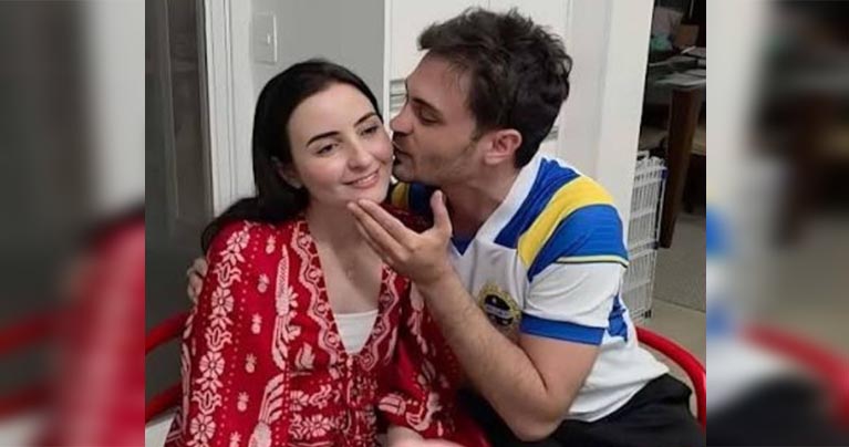 ৩০ সেকেন্ডে ১৯৫ চুমু, বিশ্বরেকর্ড গড়লেন ব্রাজিলিয়ান যুগল