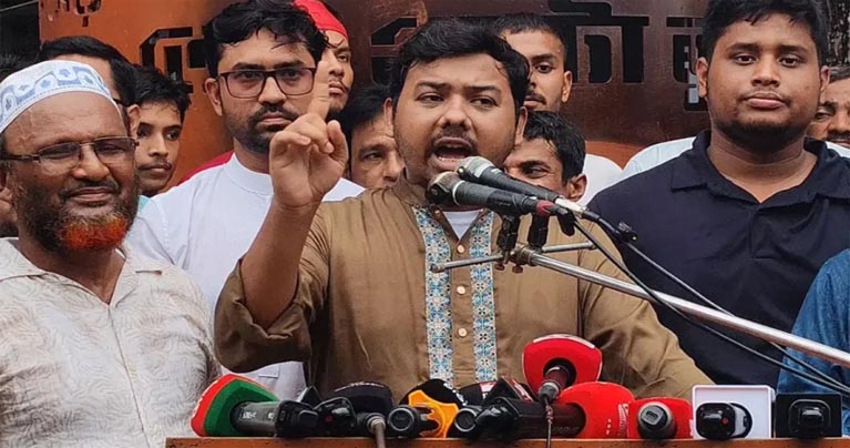 বাংলাদেশে শেখ হাসিনার আসা আর হবে না : সারোয়ার তুষার
