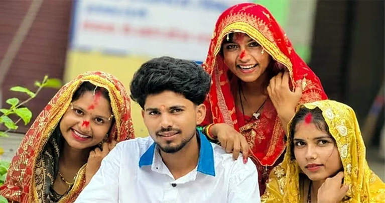সোশ্যাল মিডিয়ায় তোলপাড়, একইসঙ্গে এক যুবককে বিয়ে করলেন ৩ বোন