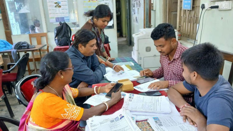 পশ্চিমবঙ্গে ভোটার তালিকায় বাদ পড়াদের সিংহভাগই মুসলিম