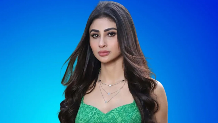 আবারও প্রেমে মজেছেন বঙ্গললনা মৌনী রায়!