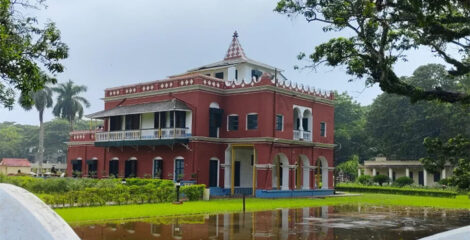 শিলাইদহ রবীন্দ্র কুঠিবাড়ি জুড়ে থৈথৈ পানি, ক্ষুব্ধ রবীন্দ্রপ্রেমীরা