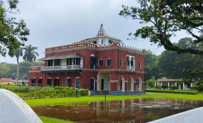 শিলাইদহ রবীন্দ্র কুঠিবাড়ি জুড়ে থৈথৈ পানি, ক্ষুব্ধ রবীন্দ্রপ্রেমীরা