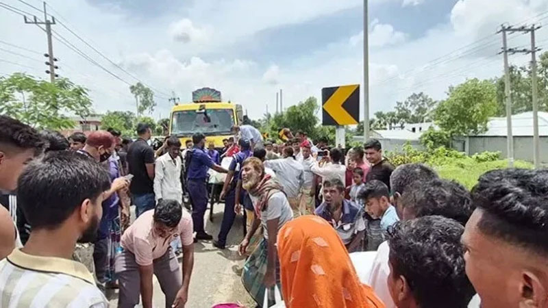 বগুড়ায় ট্রাক-পিকআপ মুখোমুখি সংঘর্ষে নিহত ৪