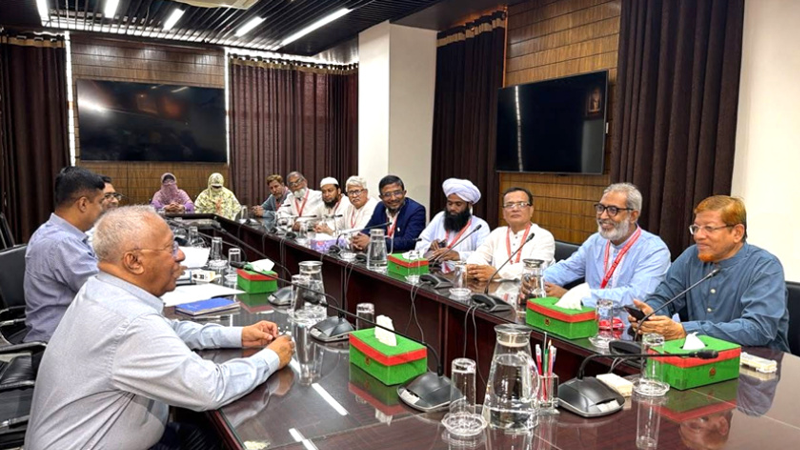 রাষ্ট্রপতি নির্বাচন: অলি আহমদের মনোনয়নপত্র সংগ্রহ করেছে ১১ দলীয় ঐক্য