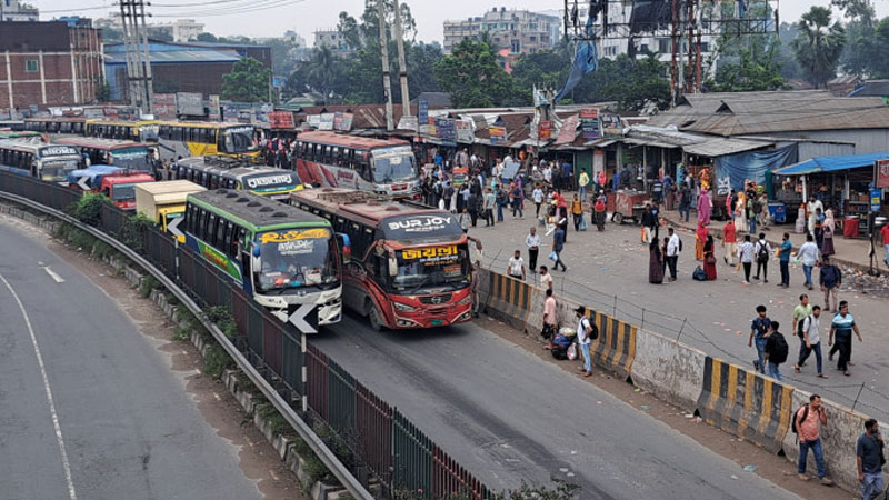 গাজীপুরের ২০% কারখানায় ৪ দিনের ছুটি, ঈদের মতো ঘরে ফিরছে মানুষ