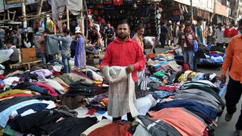  হকার ব্যবস্থাপনার নীতিমালা প্রকাশ, নির্ধারিত ফি দিয়ে করতে হবে ব্যবসা
