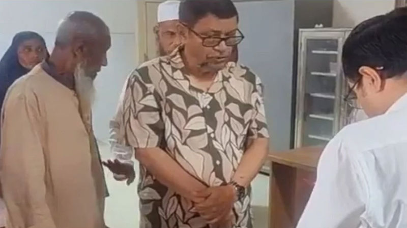 গোবিন্দগঞ্জে স্বাস্থ্যমন্ত্রীর সফর, ইনচার্জসহ ২ জনকে বরখাস্তের আদেশ