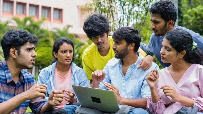 হতাশায় চাকরি খোঁজা ছেড়ে দিয়েছে ভারতের ১০ কোটি তরুণ