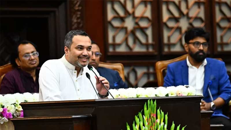 শেখ হাসিনাকে দেশে ফেরাতে আইনি পদক্ষেপ চলছে: মাহদী আমিন