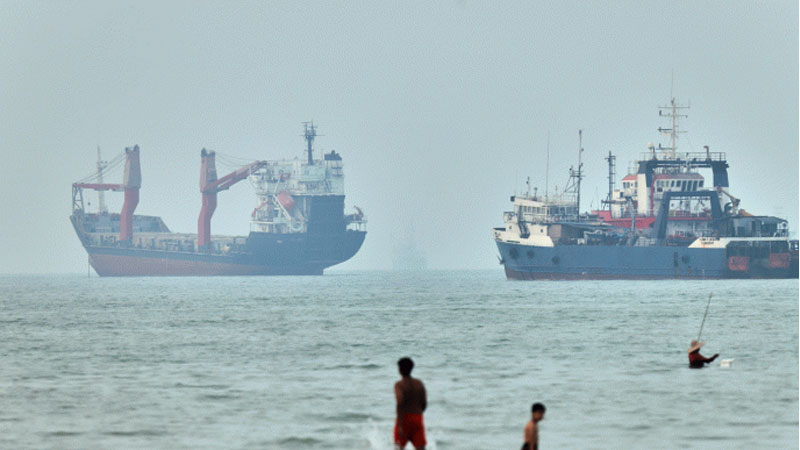 আবার মার্কিন হামলা হলে পাল্টা লক্ষ্যবস্তু হবে উপসাগরীয় জ্বালানি ক্ষেত্র: তেহরান