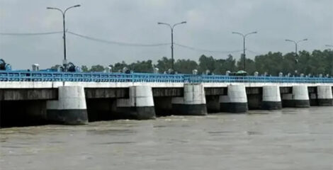 উজানের ঢল ও ভারী বৃষ্টিতে তিস্তার পানি বিপৎসীমার ১৩ সেন্টিমিটার ওপরে, নিম্নাঞ্চলে পানি প্রবেশ