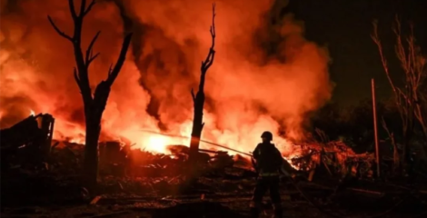 রাতে ইউক্রেনজুড়ে রাশিয়ার তীব্র হামলা, নিহত ১২