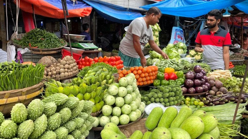 কাঁচামরিচের দামে কিছুটা পতন, স্বস্তি মিলছে না নিত্যপণ্যে