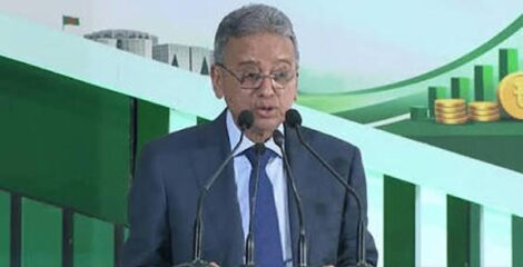 ঋণনির্ভরতা কমিয়ে নিজস্ব অর্থায়নে দেশের উন্নয়ন চায় সরকার : আমির খসরু