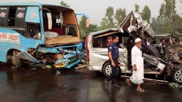 জুলাইয়ে সড়ক দুর্ঘটনায় নিহত ৪১৮ জন : বিআরটিএ