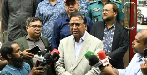 শাহবাগে চালু হলো আধুনিক স্বয়ংক্রিয় ট্রাফিক সিগন্যাল ব্যবস্থা