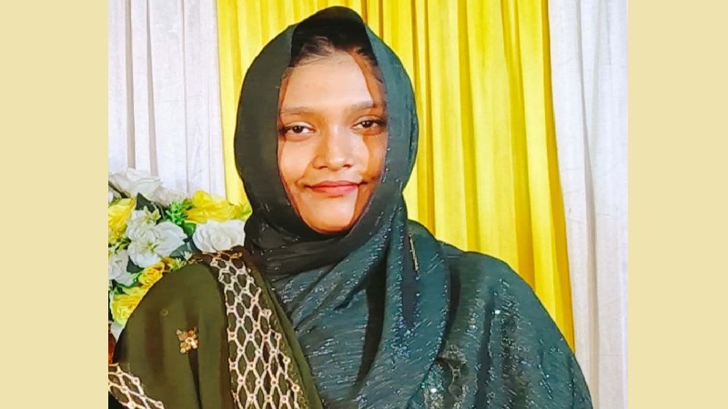 জিপিএ-৫ পেয়ে উত্তীর্ণ সাংবাদিকের মেয়ে রওনক