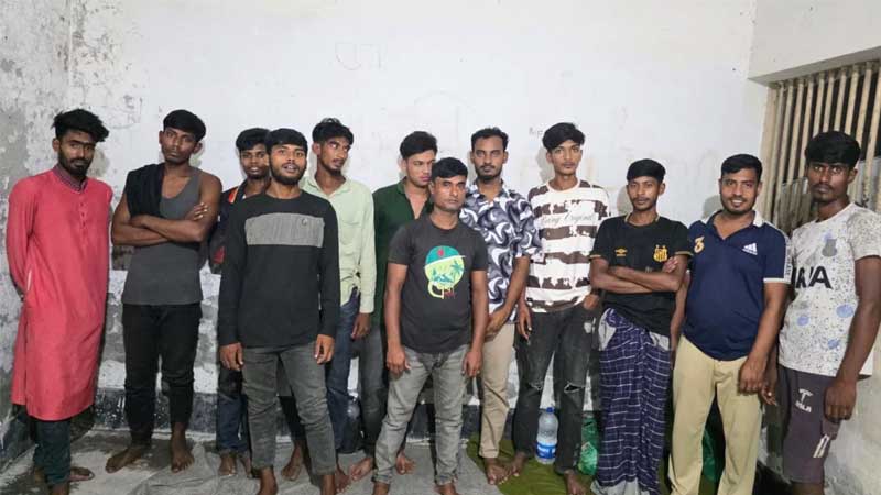 মুরাদনগরে এক রাতে ১২ মাদকসেবী আটক, ভ্রাম্যমাণ আদালতে কারাদণ্ড