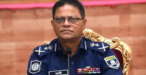 আইনের ফাঁকফোকরের সুযোগ নিয়ে বারবার পার পেয়ে যাচ্ছে মাদক কারবারি ও ছিনতাইকারীরা: আইজিপি