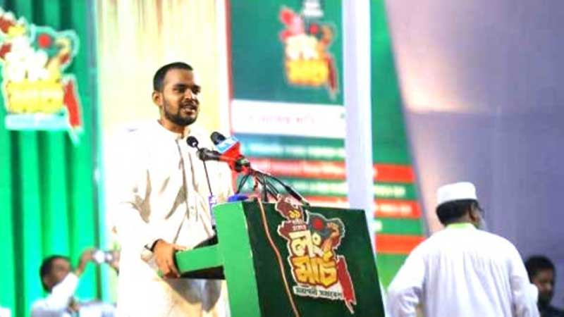 ব্যর্থ হলে সক্ষম ব্যক্তিদের হাতে ক্ষমতা ছেড়ে দিন: সরকারের উদ্দেশে আসিফ মাহমুদ