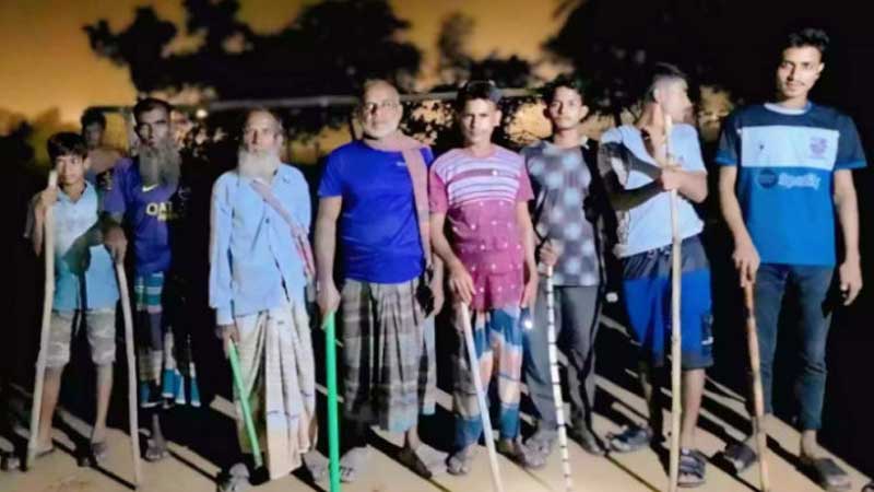বিরামপুরে বিএসএফের অনুপ্রবেশের পাঁয়তারা ভণ্ডুল করল বিজিবি ও জনতা