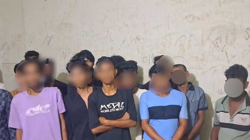 কুমিল্লায় কিশোর গ্যাং দমনে জোরালো অভিযান: এক রাতে আটক ৬২৪