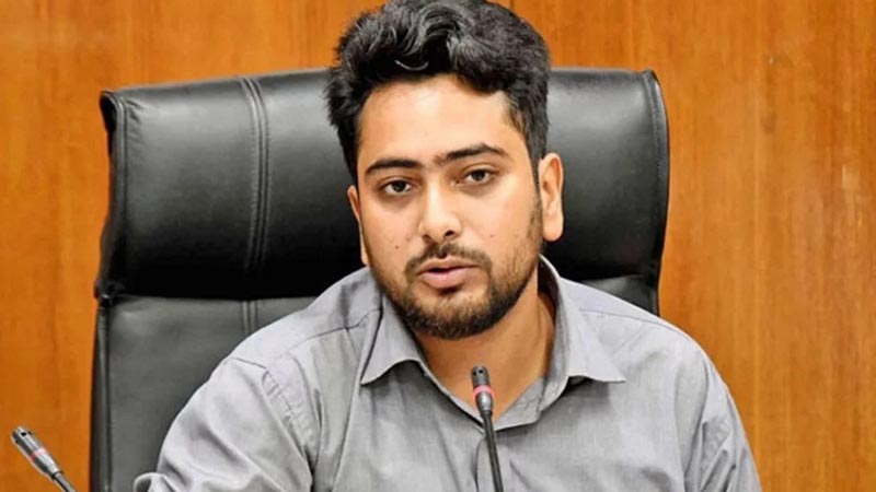 জ্বালানি তেলের বর্ধিত মূল্য অবিলম্বে প্রত্যাহারের দাবি জানালেন এনসিপি আহ্বায়ক নাহিদ ইসলাম