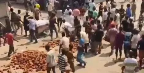 সিএনজি স্ট্যান্ডের আধিপত্য বিস্তারকে কেন্দ্র করে সংঘর্ষ, উভয়পক্ষের অন্তত ৩০ জন আহত