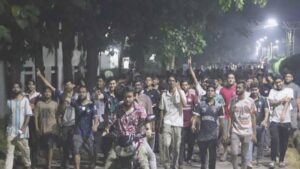 উত্তাল চট্টগ্রাম প্রকৌশল ও প্রযুক্তি বিশ্ববিদ্যালয় : হুমকি দিয়ে আন্দোলন দমানো যাবে না
