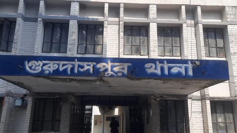 ধর্ষণের অভিযোগ নাটোরের ইউপি চেয়ারম্যানের বিরুদ্ধে : গ্রেফতারের দাবি এলাকাবাসীর