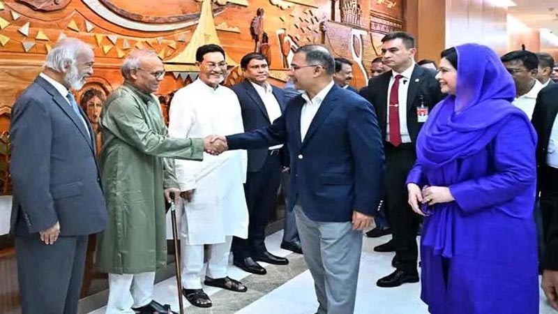 ৮১তম জাতিসংঘ সাধারণ অধিবেশনে যোগ দিতে নিউইয়র্ক গেলেন প্রধানমন্ত্রী
