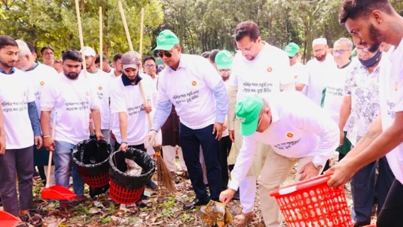 ডেঙ্গু প্রতিরোধে চট্টগ্রামের দুই হাজার মসজিদে একযোগে বিশেষ পরিচ্ছন্নতা অভিযান