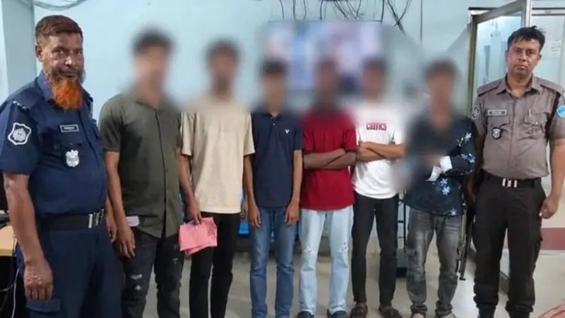 কিশোর গ্যাং ও ছিনতাইকারীসহ ২৪ ঘণ্টায় গ্রেপ্তার ৮৫৭