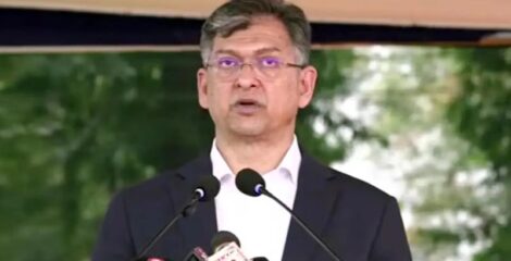 আইনশৃঙ্খলা রক্ষা ও সুশাসন প্রতিষ্ঠায় পুলিশকে আরও জনবান্ধব হতে হবে: স্বরাষ্ট্রমন্ত্রী
