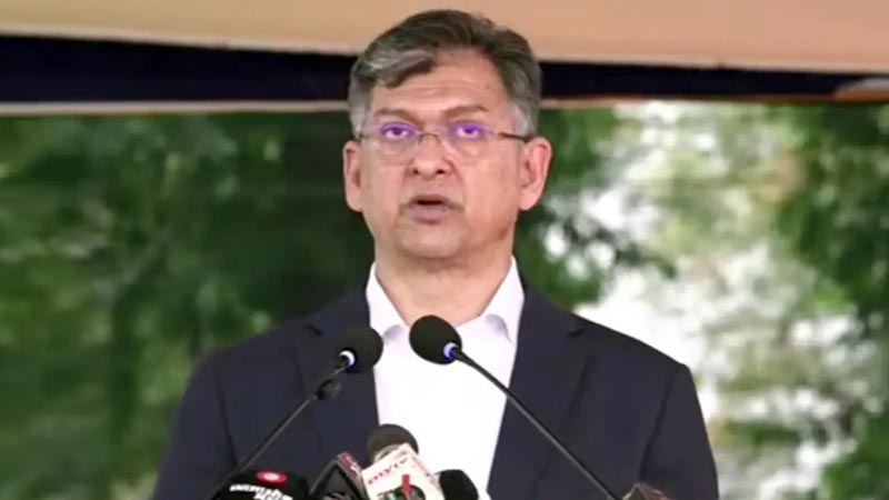 আইনশৃঙ্খলা রক্ষা ও সুশাসন প্রতিষ্ঠায় পুলিশকে আরও জনবান্ধব হতে হবে: স্বরাষ্ট্রমন্ত্রী